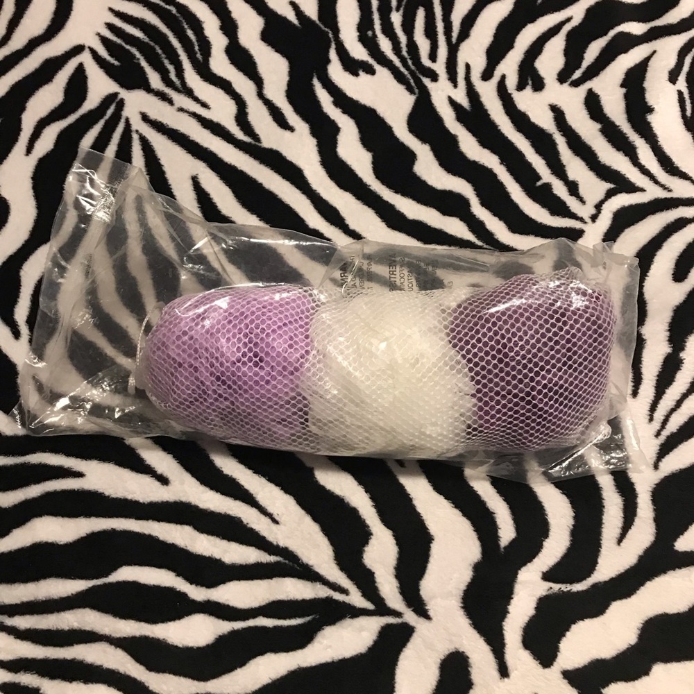 Avon set of three mini loofahs 🛀🏻
